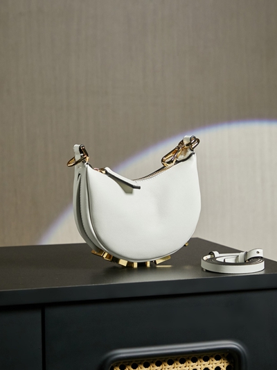 フェンディバッグ正面デザイン